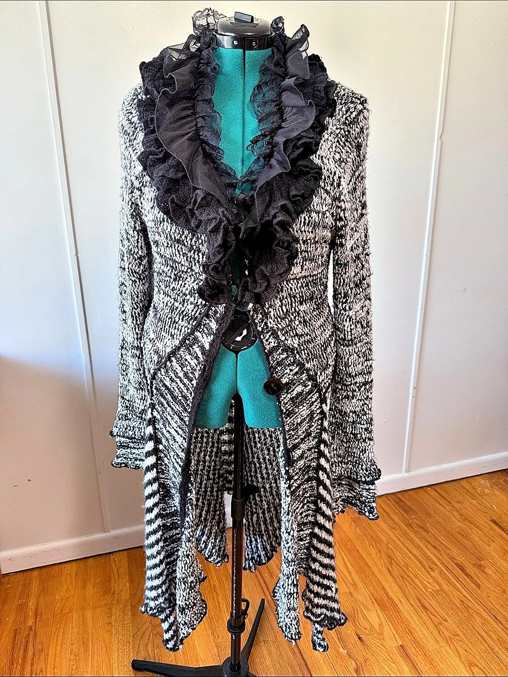 Pretty Angel Ruffle Front Open Cardigan in Black & White Like New